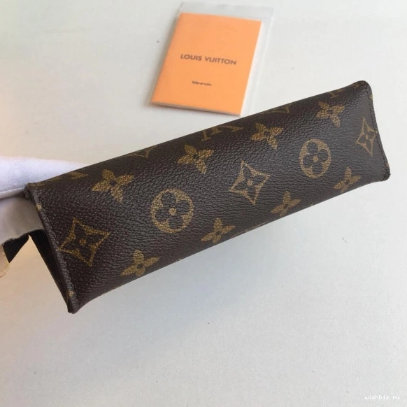 WIS LOUIS 19 VUITTON TOILETRY POUCH 0927